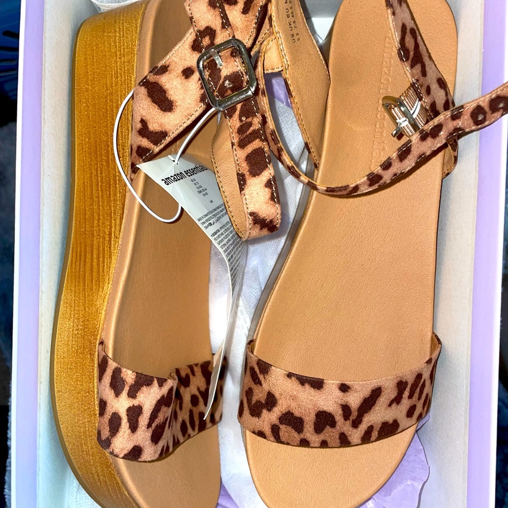 AmazonEssentials Leopard Print Sandals